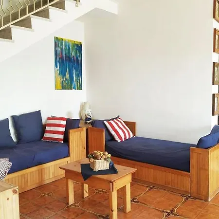 Nacy - A 150 Mt Dal Mare Villa *